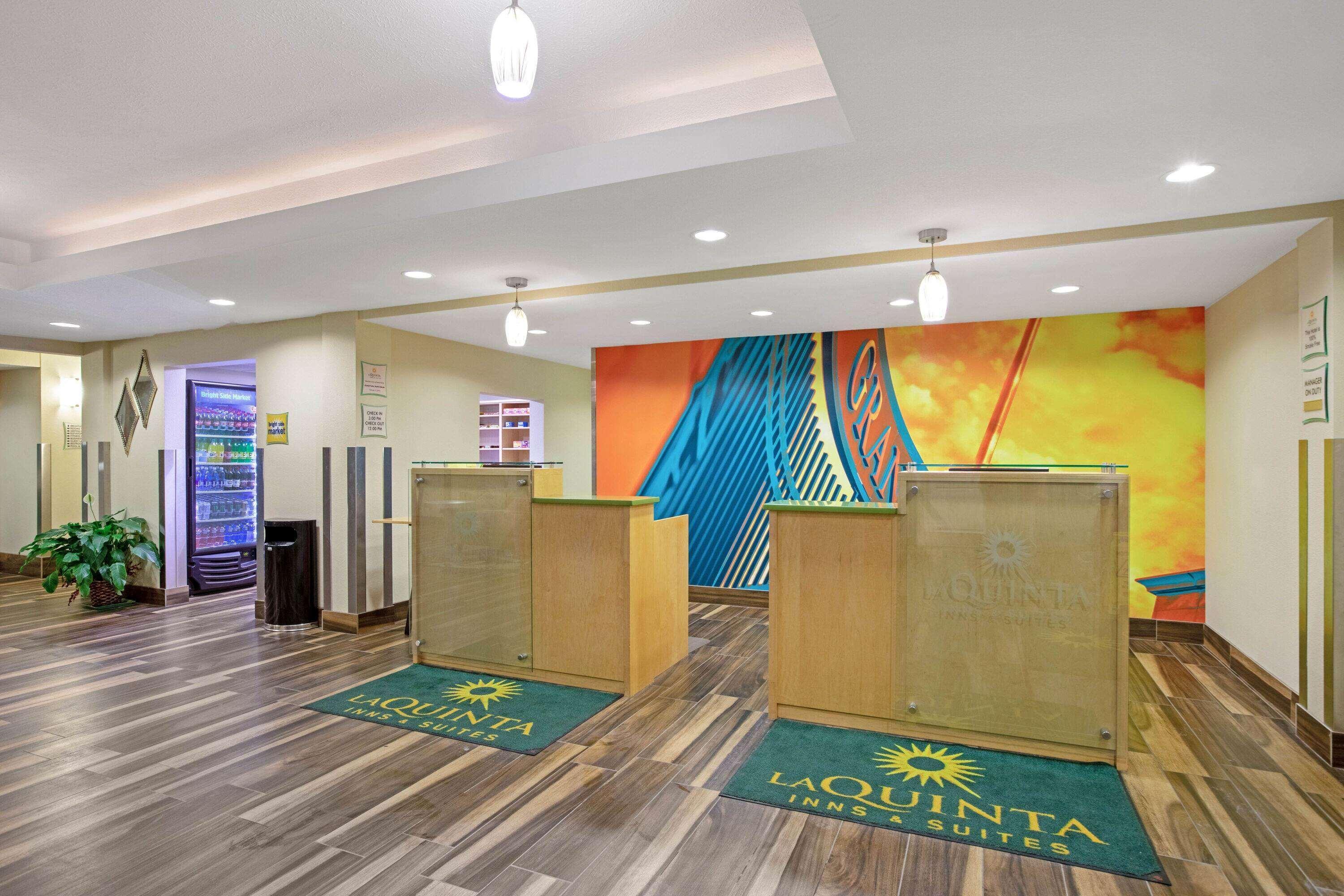 La Quinta By Wyndham Grand Forks Hotel Exterior foto
